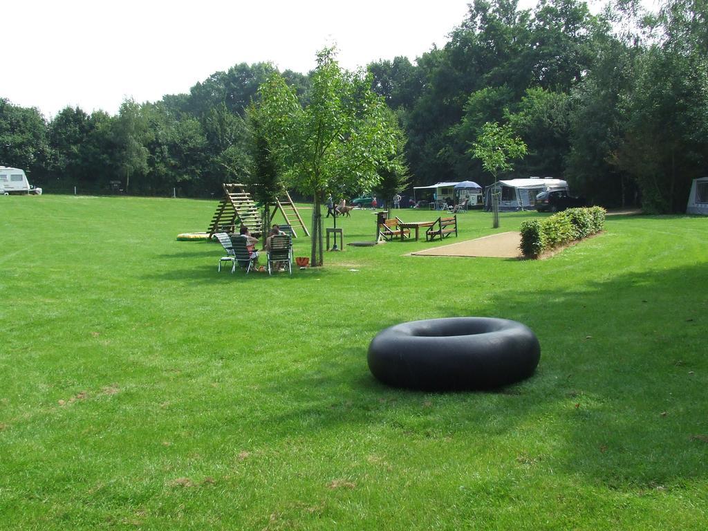 Holiday Home Ossa Basecamp Sint Odiliënberg Δωμάτιο φωτογραφία